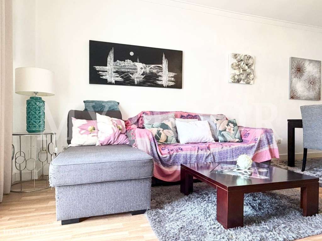 Apartamento T2 - Bobadela - c/ Parqueamento - Arrecadação-10