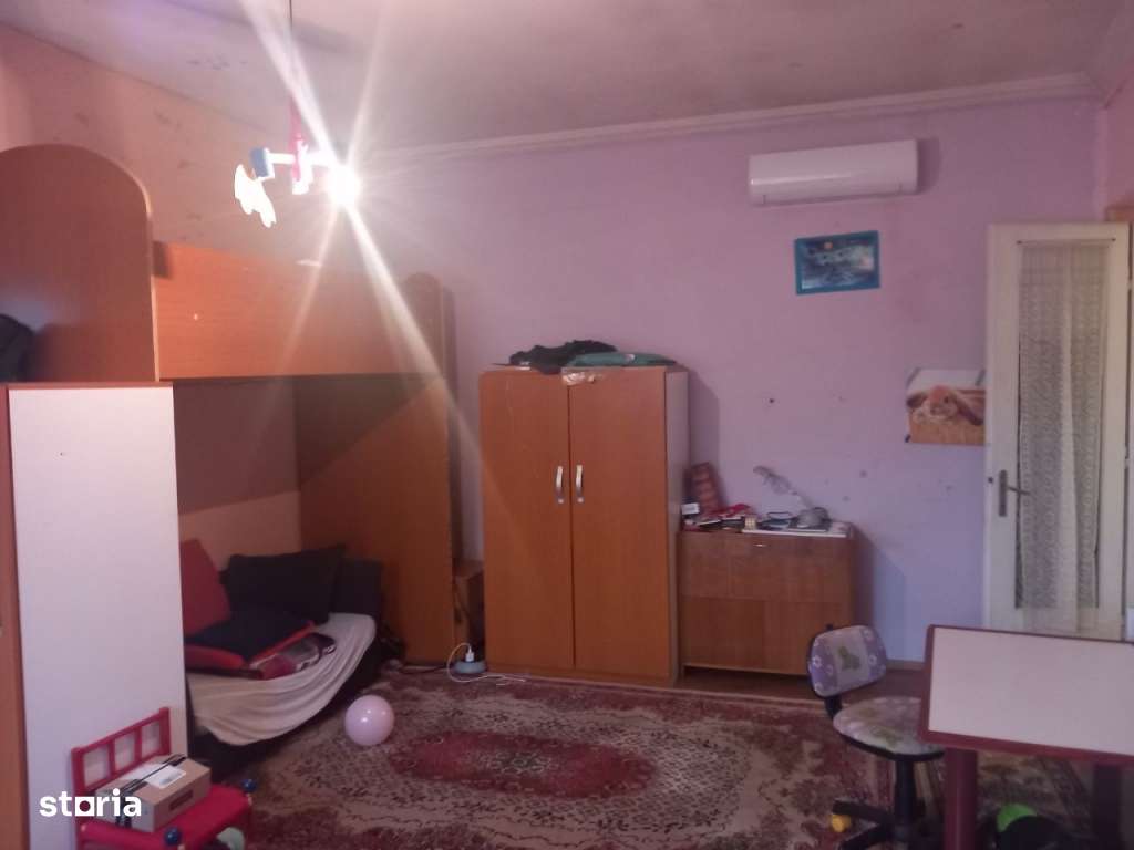 Apartament ,etajul casei cu etaj,ideal pt birouri,Cornisa - Imagine principală: 4/12