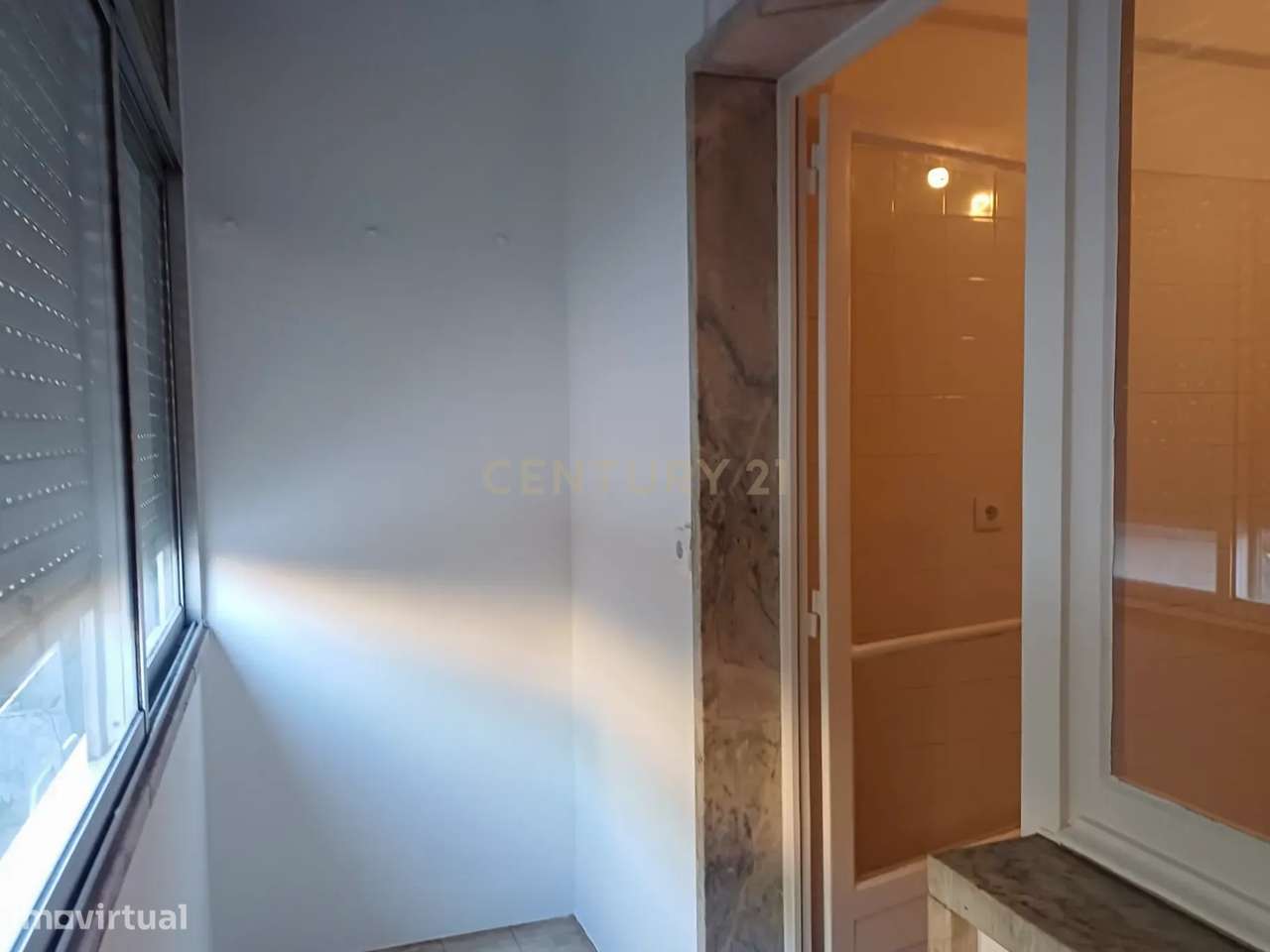 Apartamento T2, recentemente renovado,  no Lumiar Lisboa-7