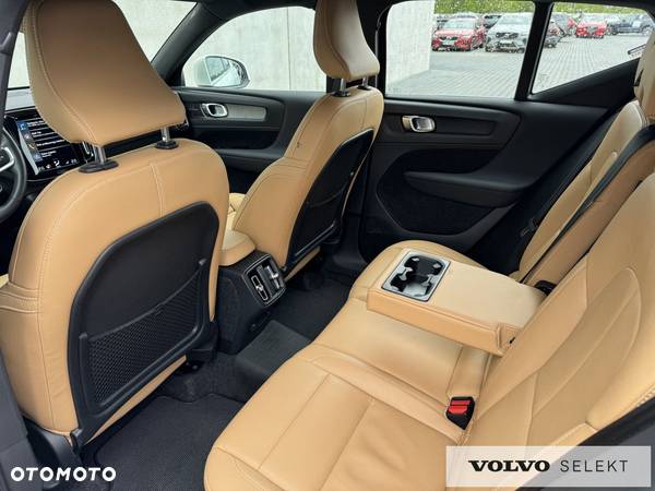 Volvo XC 40 - 24