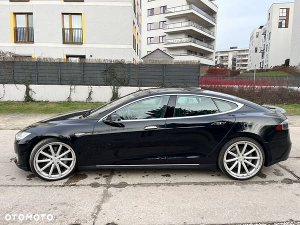 Tesla Model S Performance - 16