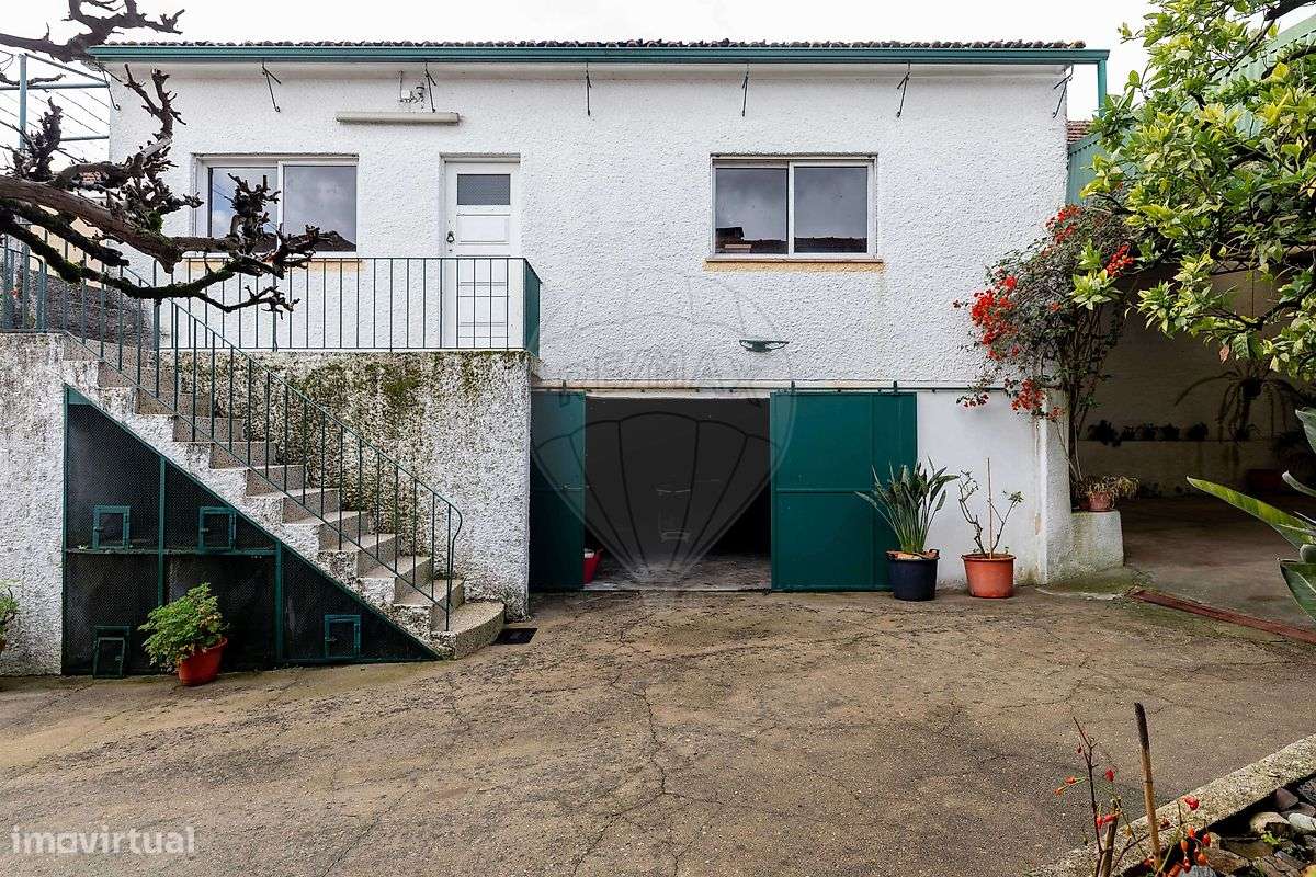 Moradia T4 para venda-12