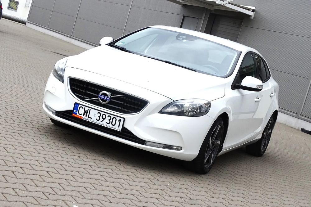 Volvo V40 II 2013