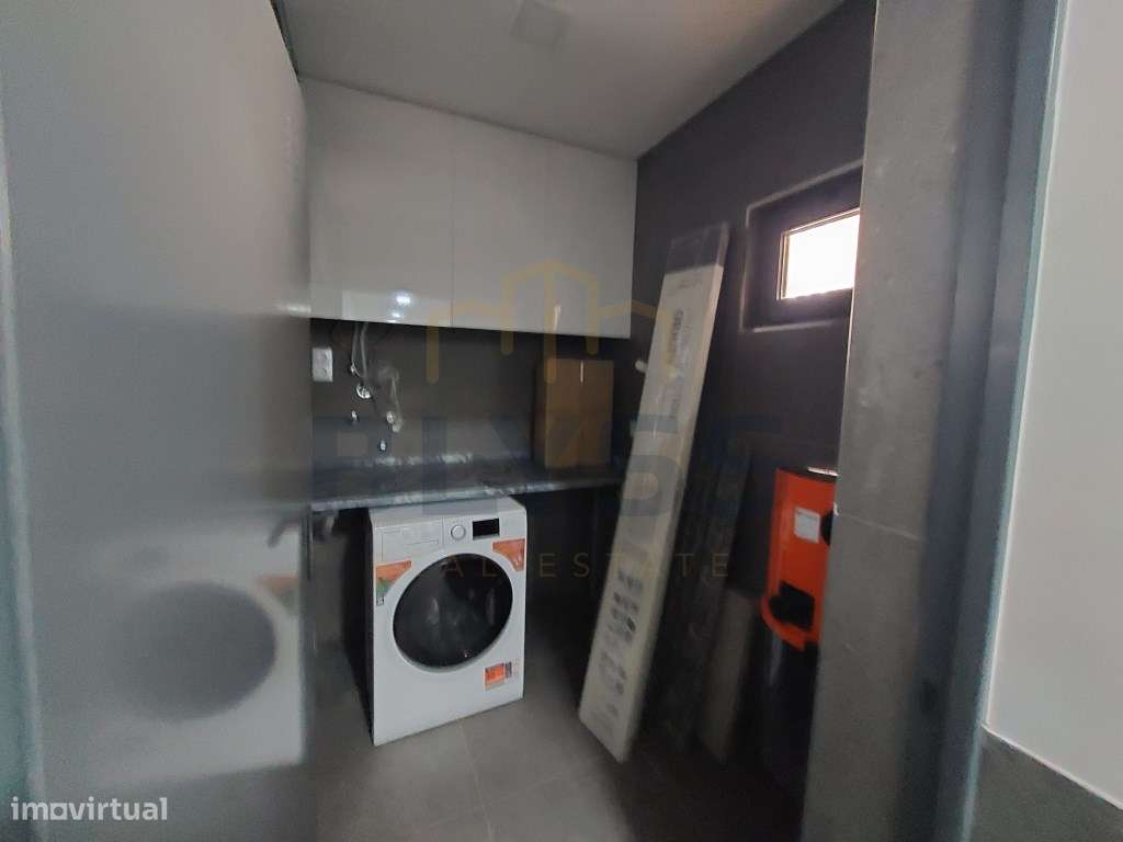 Moradias T4, em Condomínio Privado com Piscina.-40