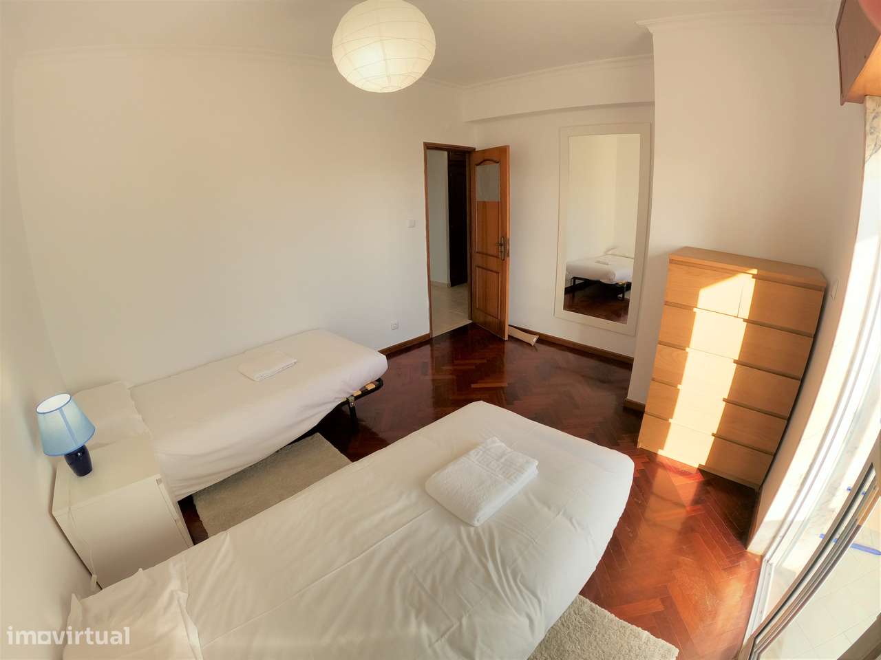 Apartamento T3 na Tapada das Mercês - Grande imagem: 3/48