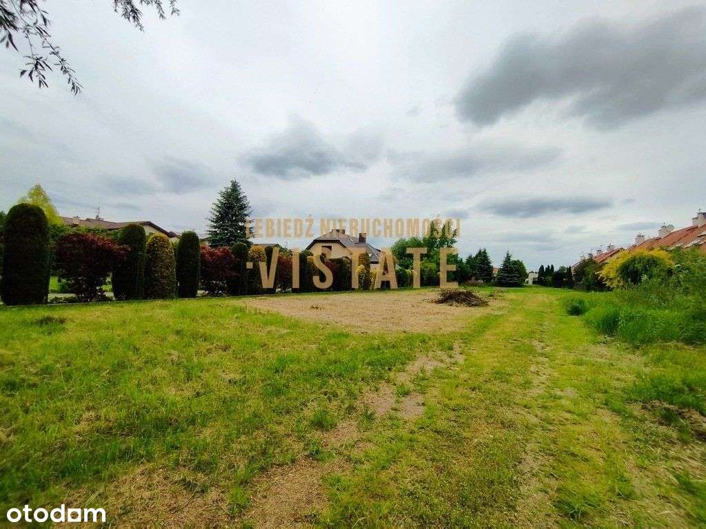 Bielany 736m2, procedowane Wz na dom bliźniaczy-1