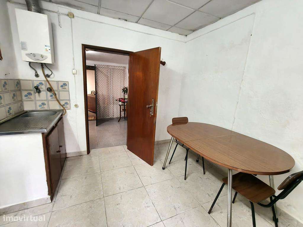Moradia T2  Parreira Chamusca com Terreno anexos e poço - Grande imagem: 5/44