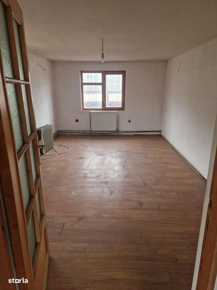 Vindem cladire P+E+M in Campulung Moldovenesc - Imagine principală: 4/13