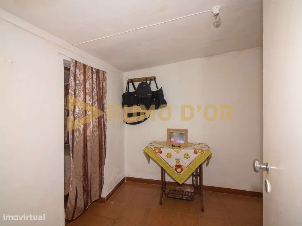 2 Moradias T3 para Recuperar em Penafirme da Ventosa, Alenquer-27