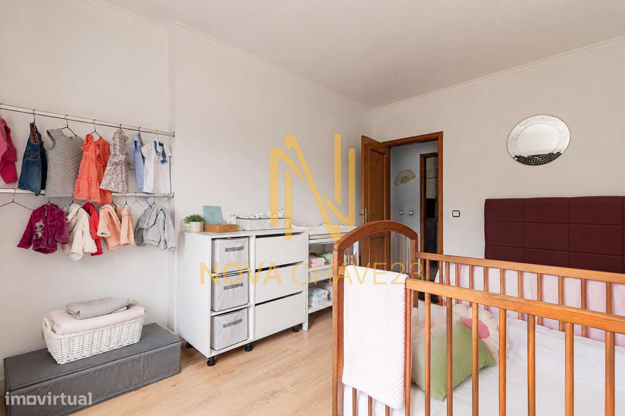 Apartamento T2 com Suíte nas Campinas Remodelado com Varanda-15