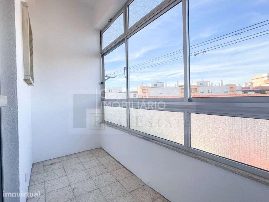 Apartamento T3 totalmente renovado em Setúbal-7