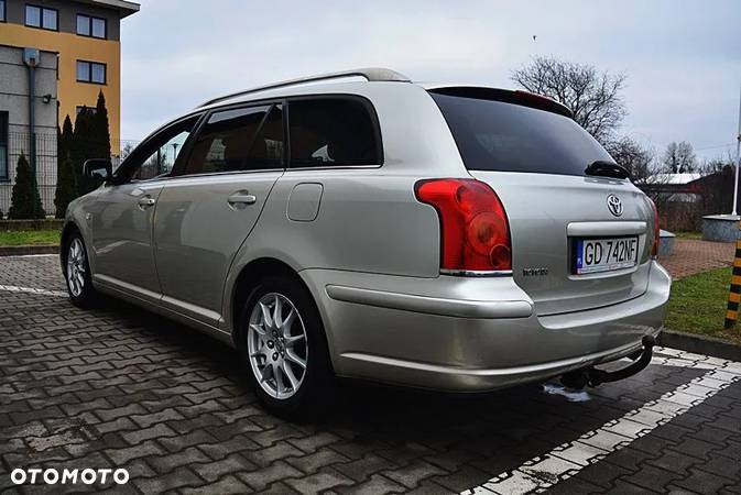 Toyota Avensis 2.0 VVT-i Automatik Executive - 4