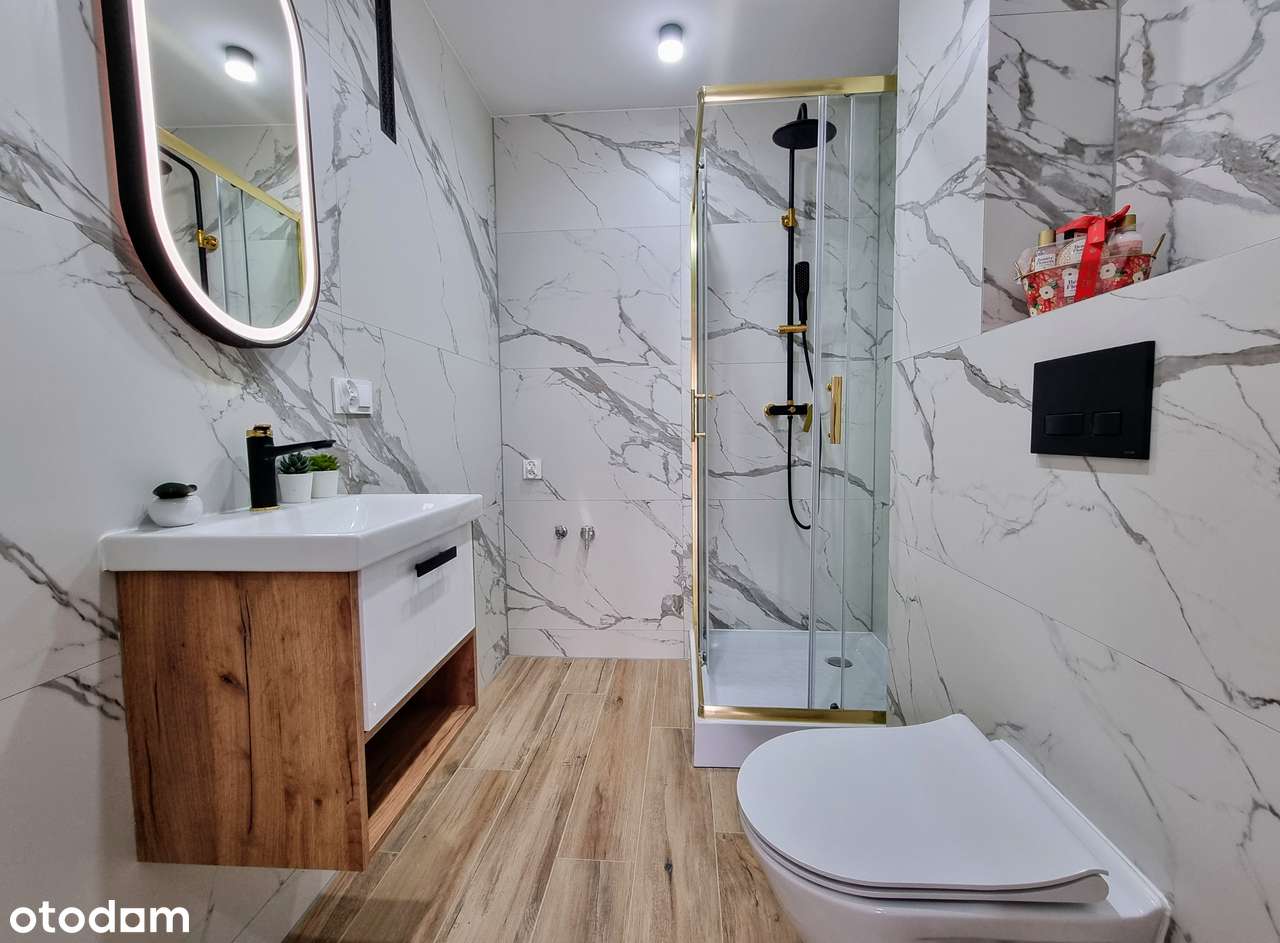 | Rynek | Blok | Winda |Balkon | 3x pokój | NOWE | AGD |-4