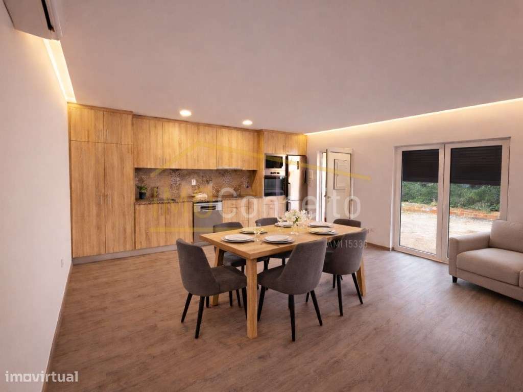 Moradia T2 NOVA // em condomínio fechado// parqueamento para carros - Grande imagem: 4/16