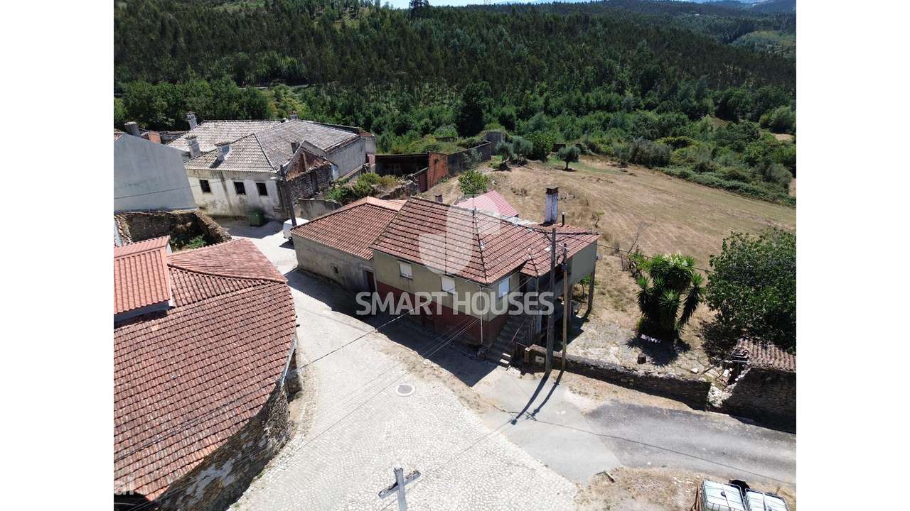 Moradia T3 Lufreu c/ terreno-40