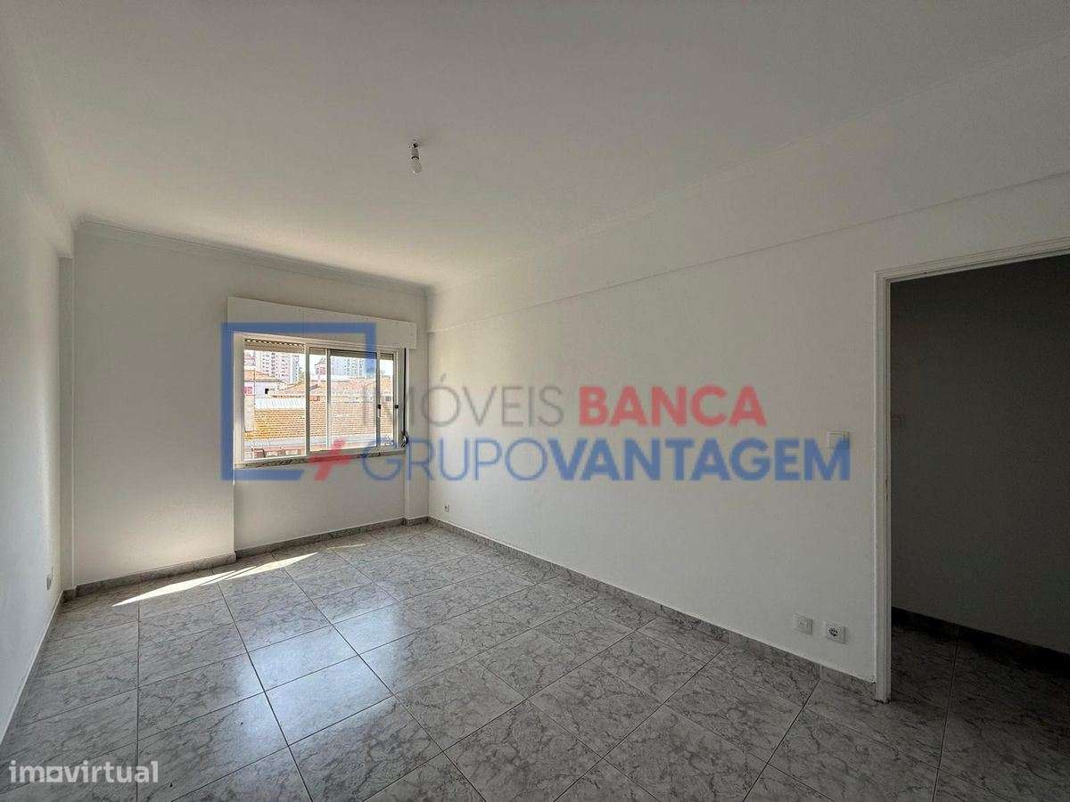 Apartamento T2 Mercês - Grande imagem: 4/19