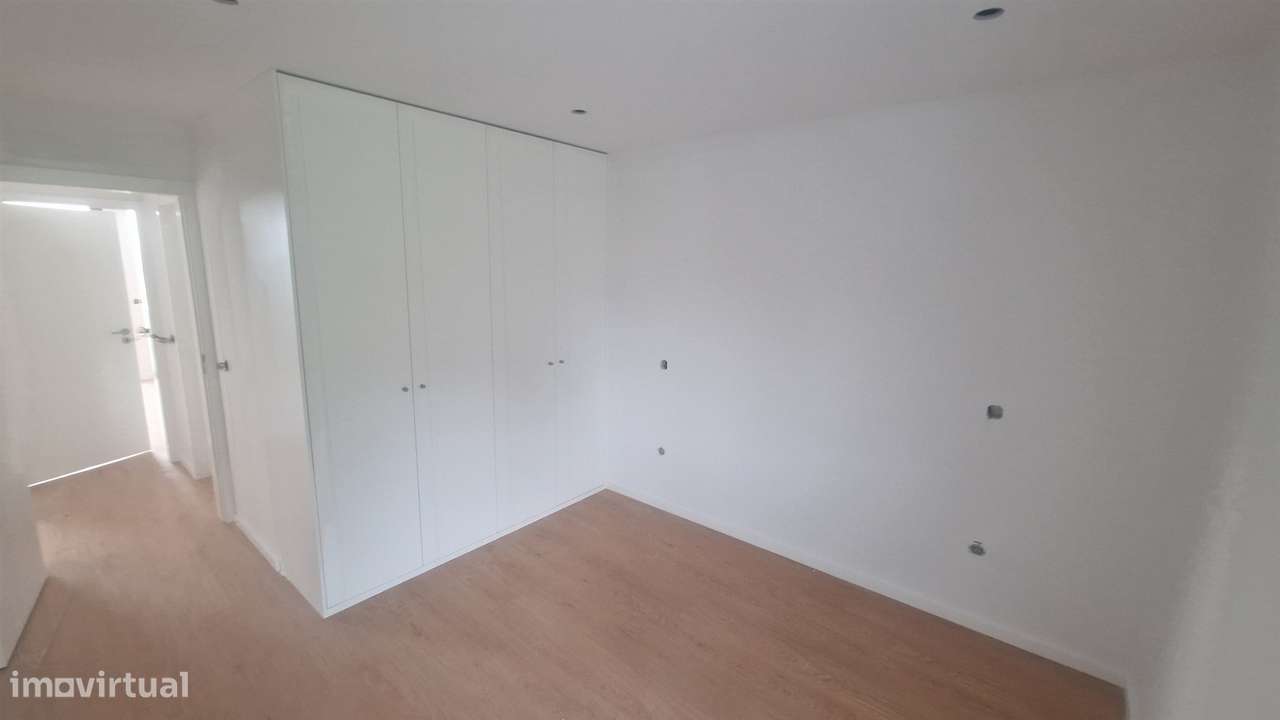 ARRENDAMENTO - Apartamento T2 em Serzedelo - Grande imagem: 4/11