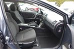 Toyota Avensis 2.0 D-4D Combi - 13