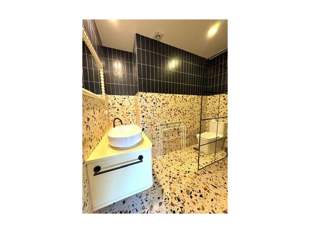 Apartamento T3+1 renovado para venda, na Rua São Dinis, Paranhos, P...-9