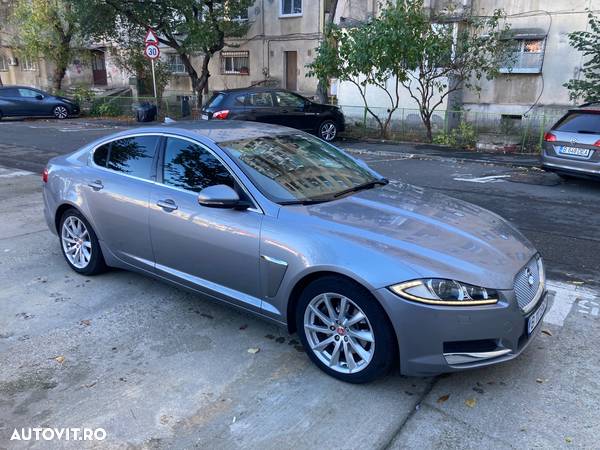 Jaguar XF 2.2D - 3