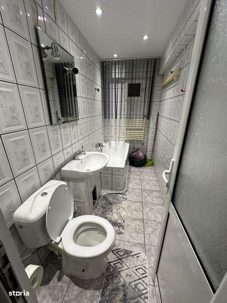 Apartament 3 camere 72 mp, decomandat-7