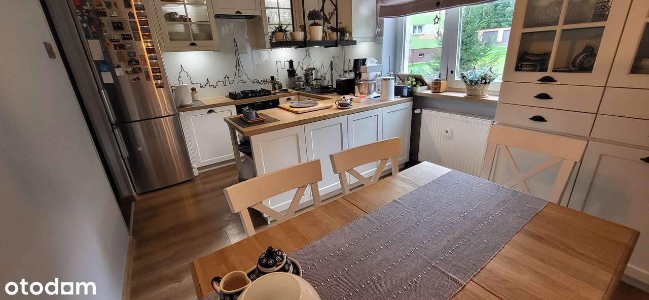 4 pokojowe mieszkanie w Wałbrzychu-17