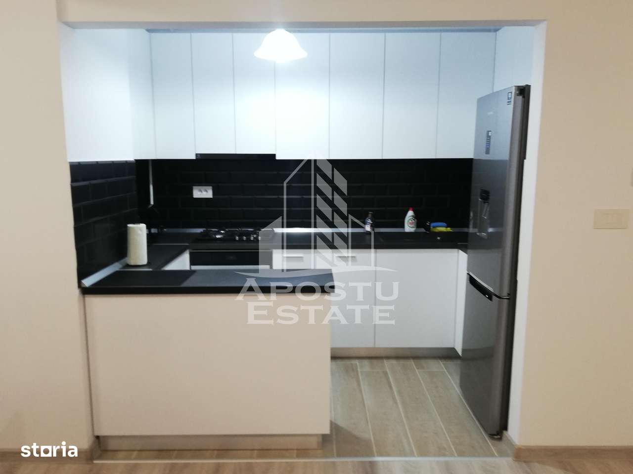 Apartament cu 2 camere, loc de parcare acoperit, zona Aradului - Imagine principală: 4/12