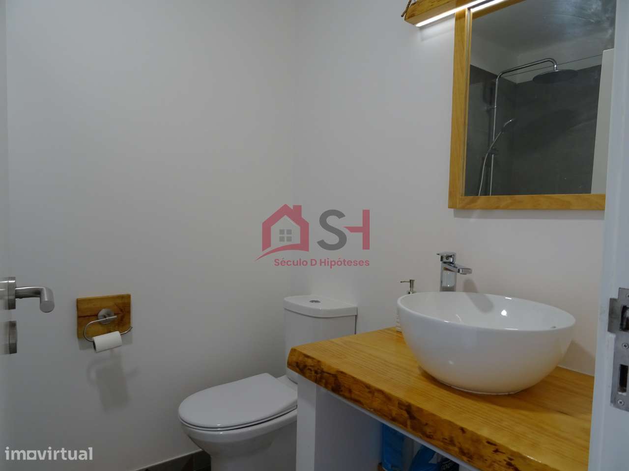 *Prédio com 2 Apartamentos + Loja + Arrecadação – Santa Cruz*-26