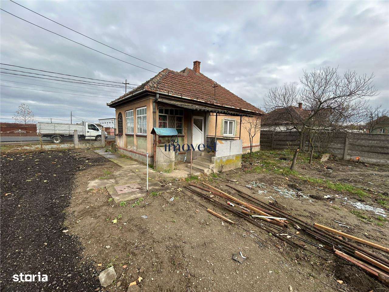 Casa de vanzare in Petin-1