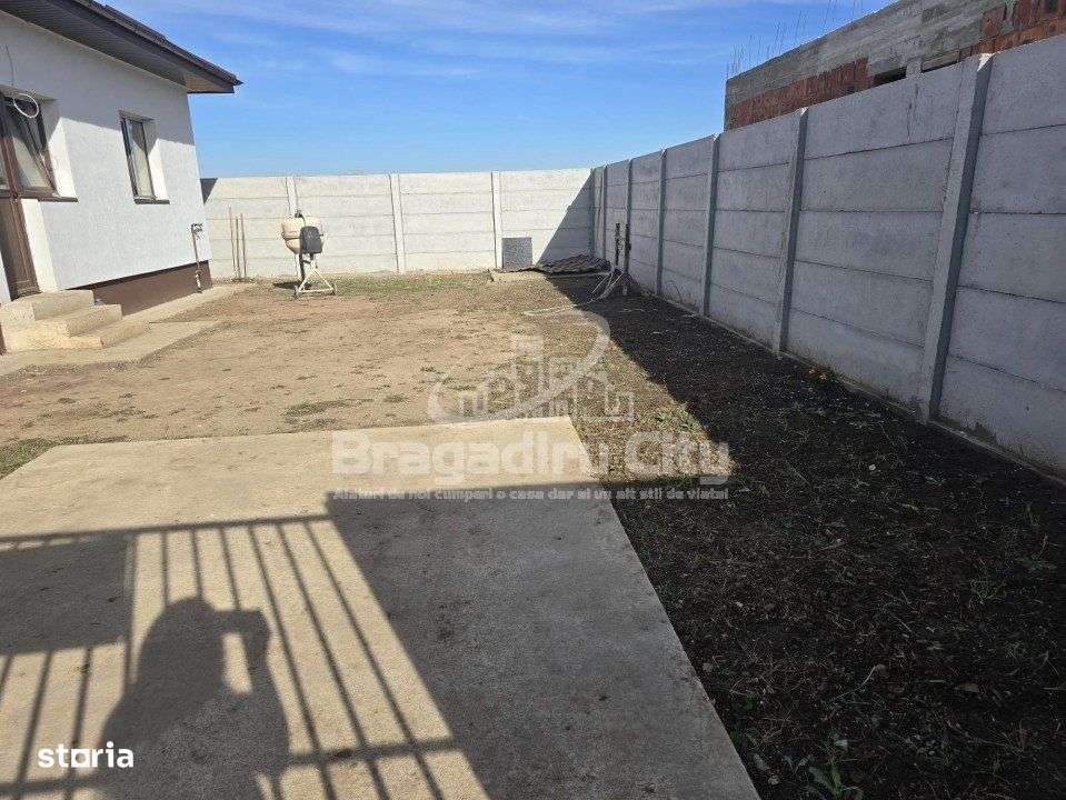 3 camere, casa de vanzare Ilfov (judet), Olteni 9007118 • www.storia.ro