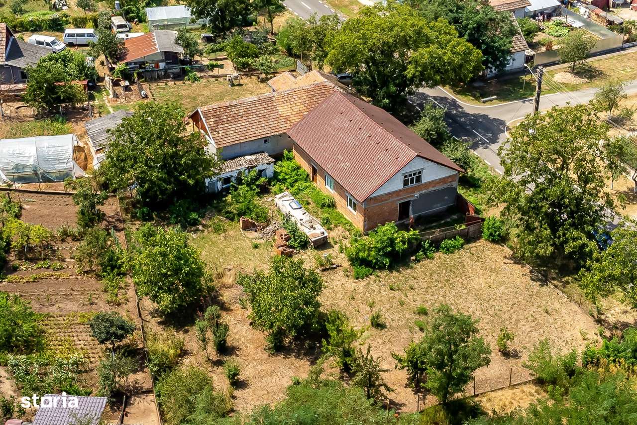 Casă de vânzare în Macea, la câțiva pași de Castelul Csernovics - Imagine principală: 5/10