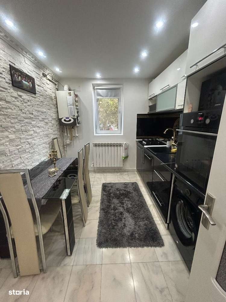 Vand apartament 2 camere - Imagine principală: 3/6