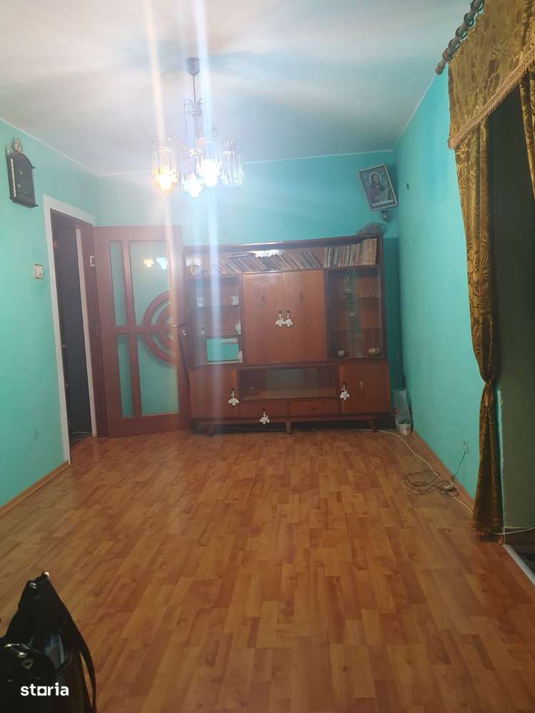 Apartament 3 camere zona Primaverii /Scoala 12 , etaj 4 cu sarpanta-3