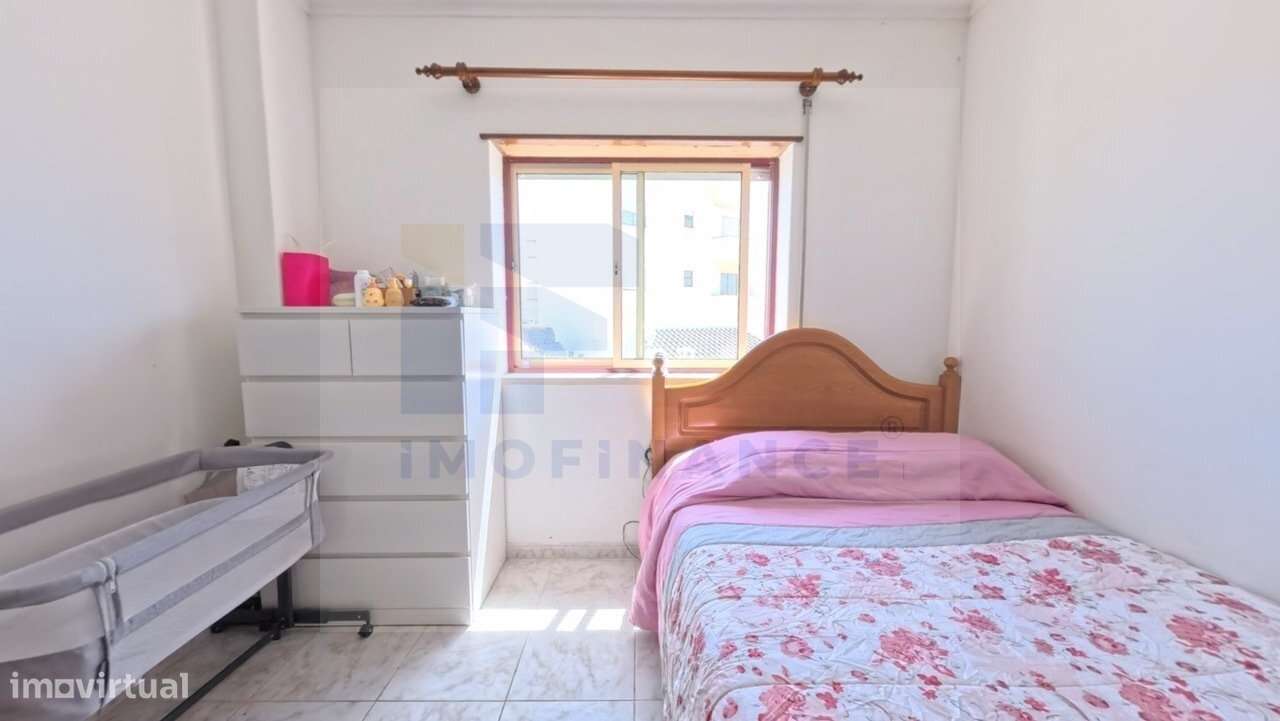 Excelente Apartamento T2, segunda linha de mar-5