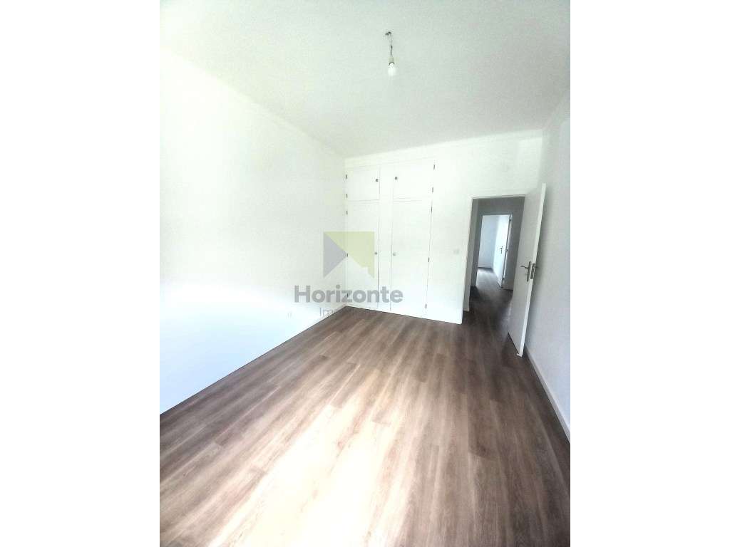 APARTAMENTO T2 COMPLETAMENTE REMODELADO - BARREIRO-7