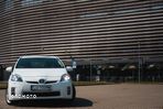 Toyota Prius (Hybrid) - 4
