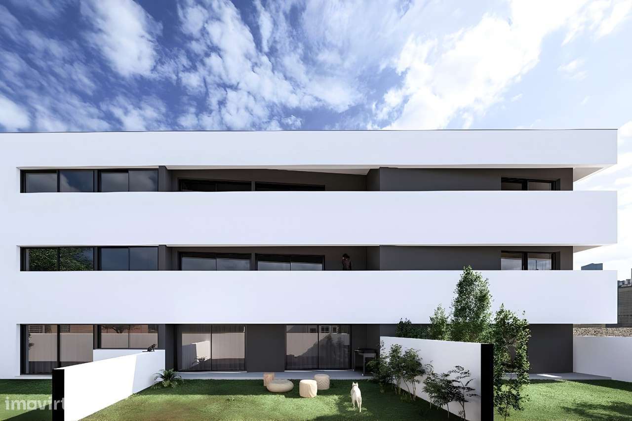 Apartamento T3 de qualidade superior, situado a 5 minutos da praia-24