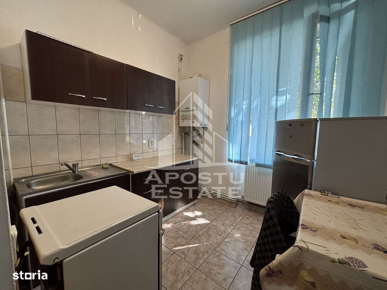 Apartament cu o camera in zona Medicina,  centrala proprie - Imagine principală: 5/8