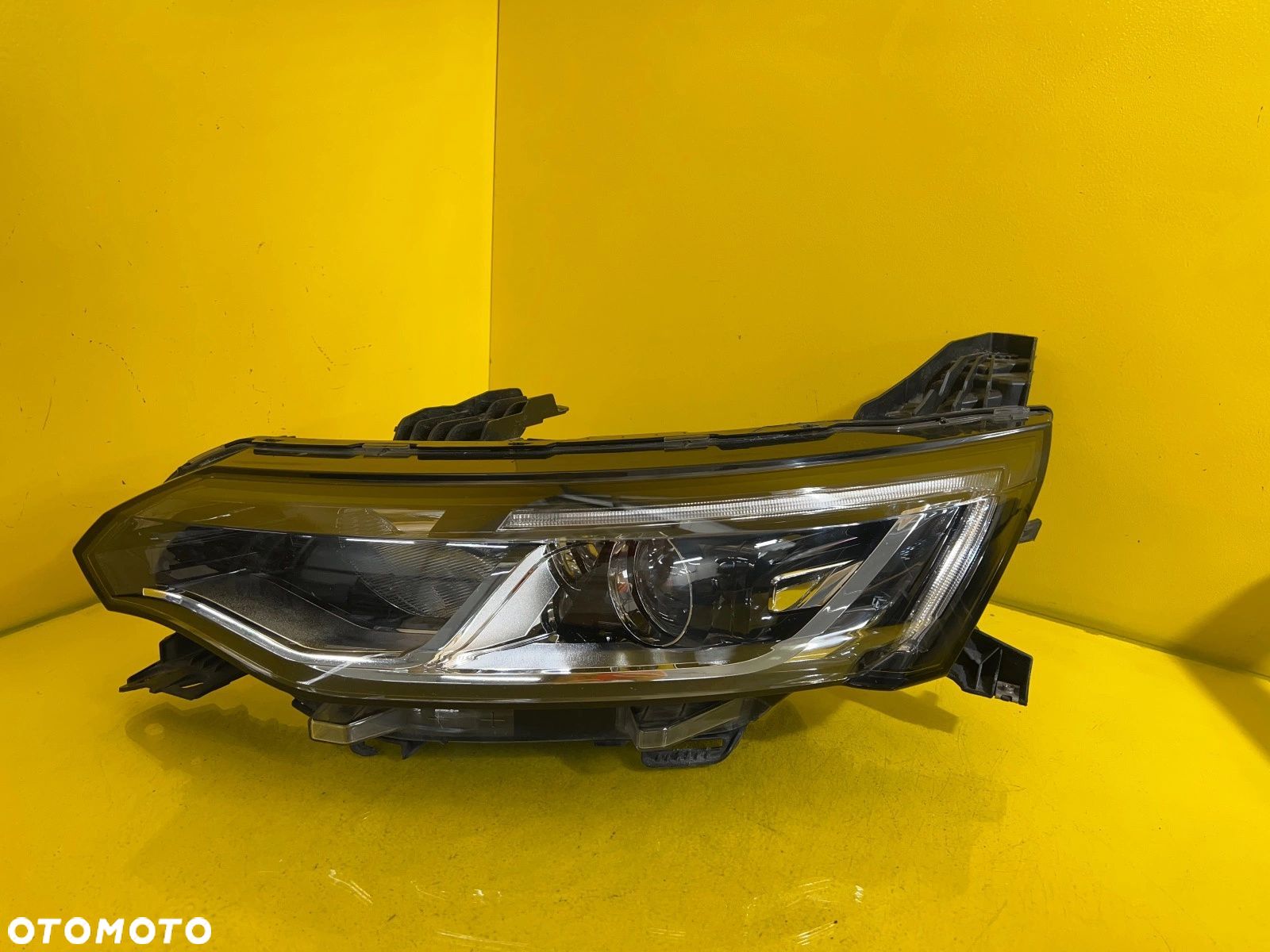 LAMPA LEWA RENAULT TALISMAN Z LED 260604601R - 1