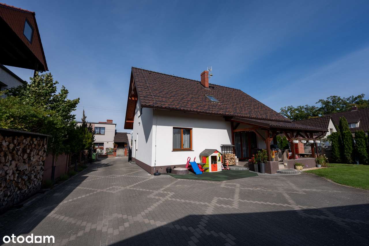 Nowoczesny dom po generalnym remoncie w topowej lokalizacji – Milicz - Pełny obrazek: 4/20