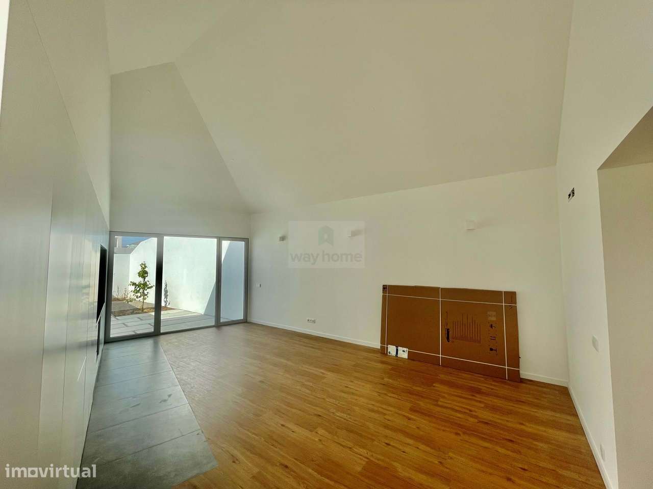 Moradia T2 térrea no Seixal - Lourinhã-9