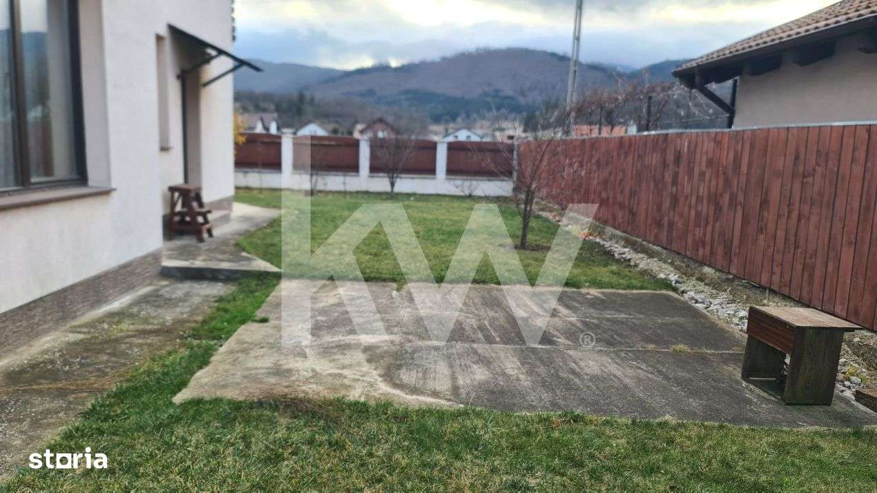 Casa individuala cu gradina si garaj, Cristian - Imagine principală: 3/19