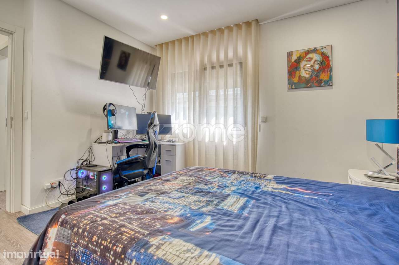 Moradia T4 com Jardim na Ramada-16