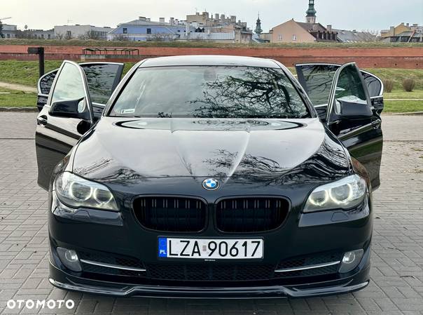 BMW Seria 5 528i - 22