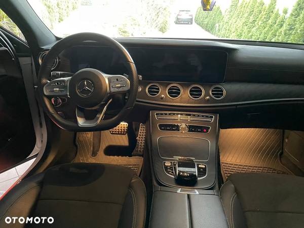 Mercedes-Benz Klasa E 220 d 4-Matic Business Edition 9G-TRONIC - 13