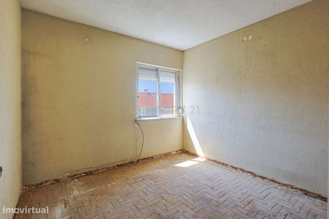 T2 na Arrentela junto à Baía do Seixal – Excelente oportunidade para r-6