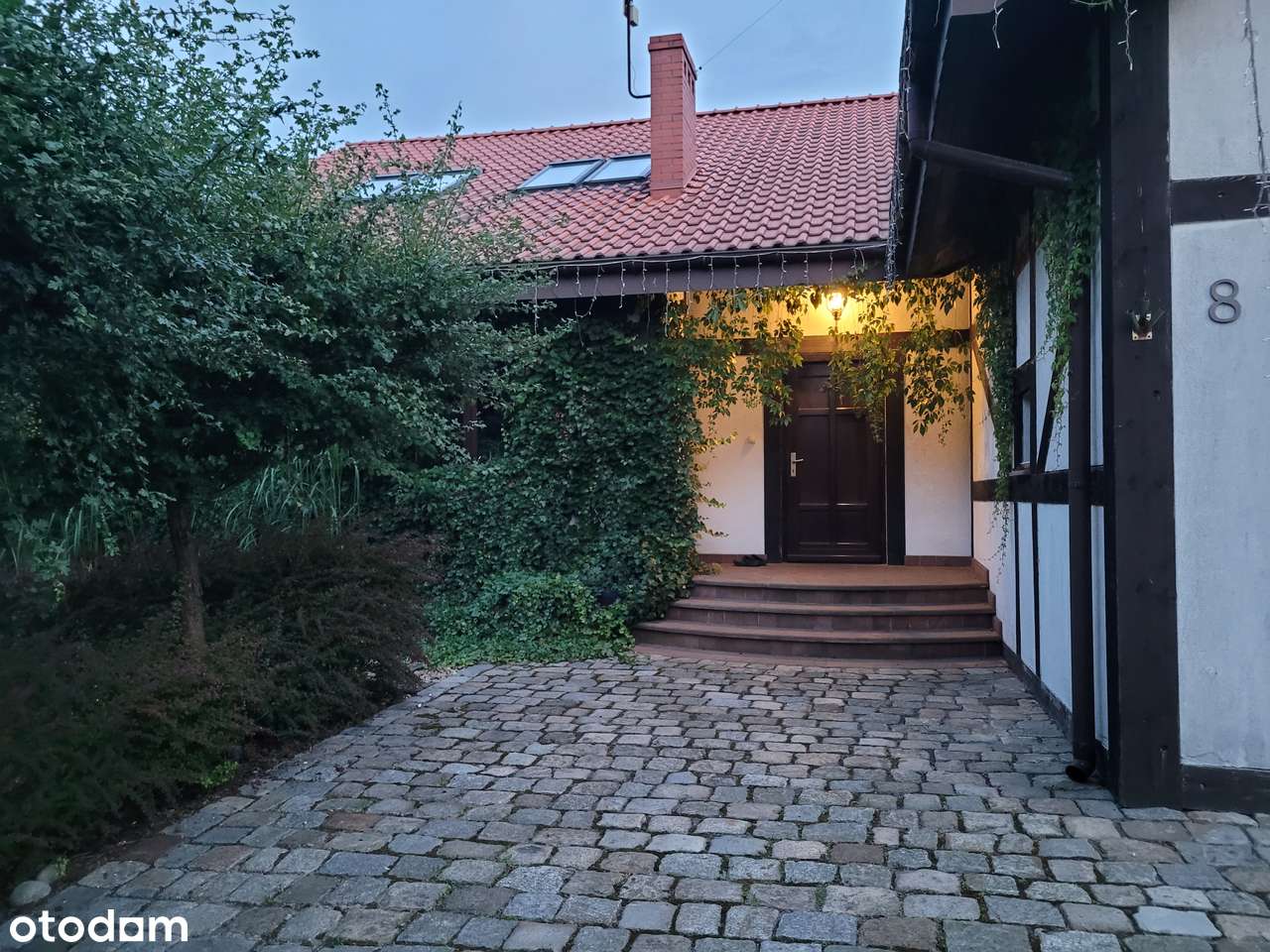 Sprzedam lub wynajmę dom z garażem i ogrodem w spokojnej okolicy - Pełny obrazek: 4/20