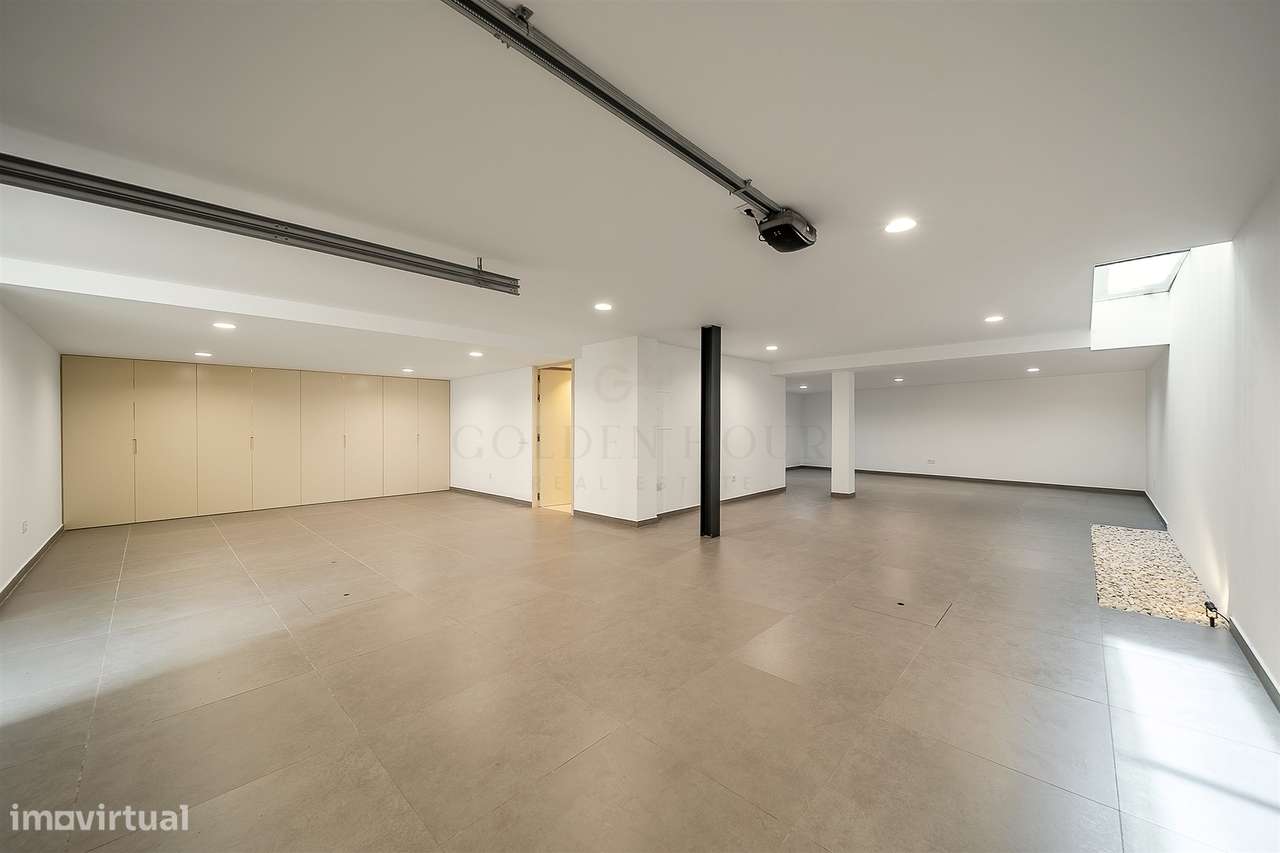 Moradia T4 de Luxo em Canidelo com Vista Mar | Golden Hour Real Estate-21
