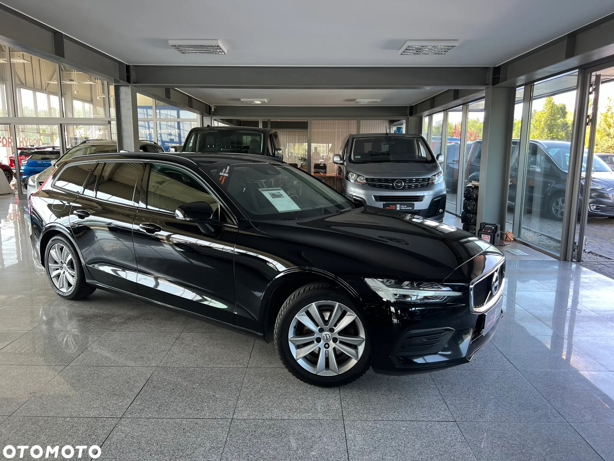 Volvo V60 D4 AWD Momentum - 2