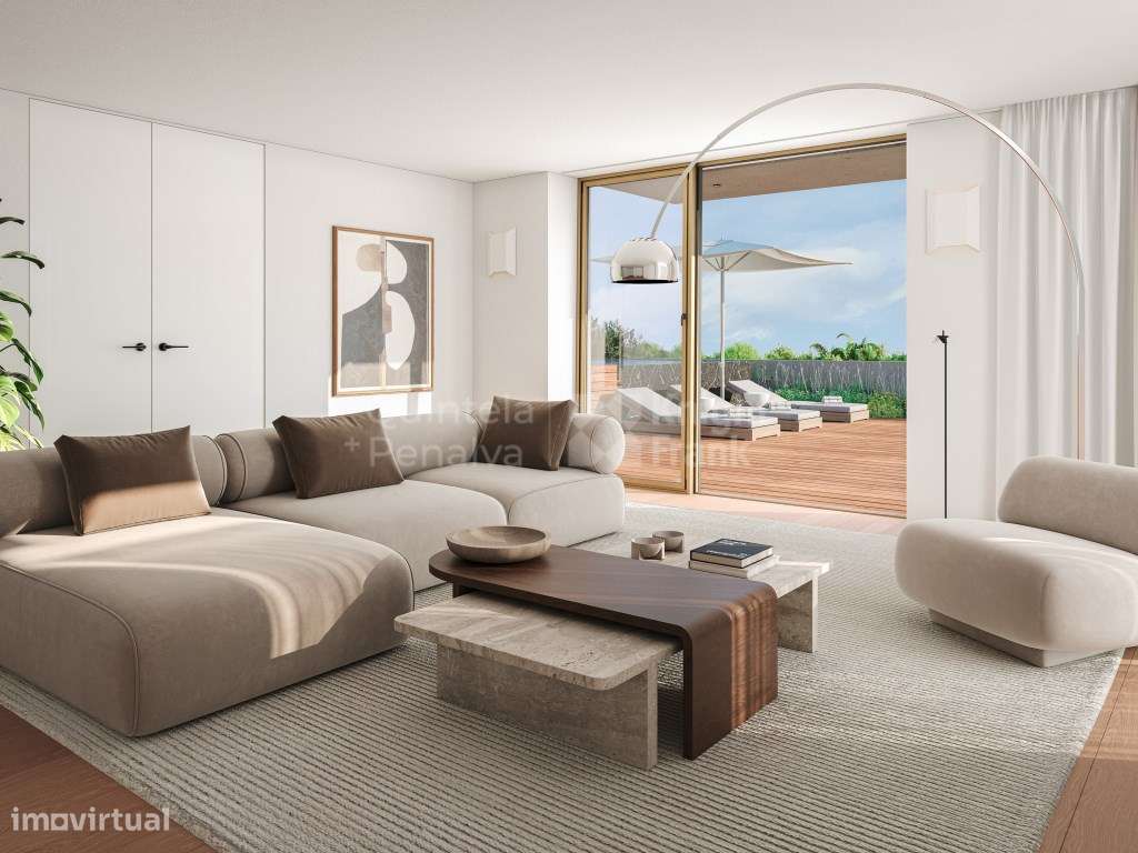 Apartamento T1 com terraço e garagem, Av. Duque D'Ávila - Grande imagem: 3/20